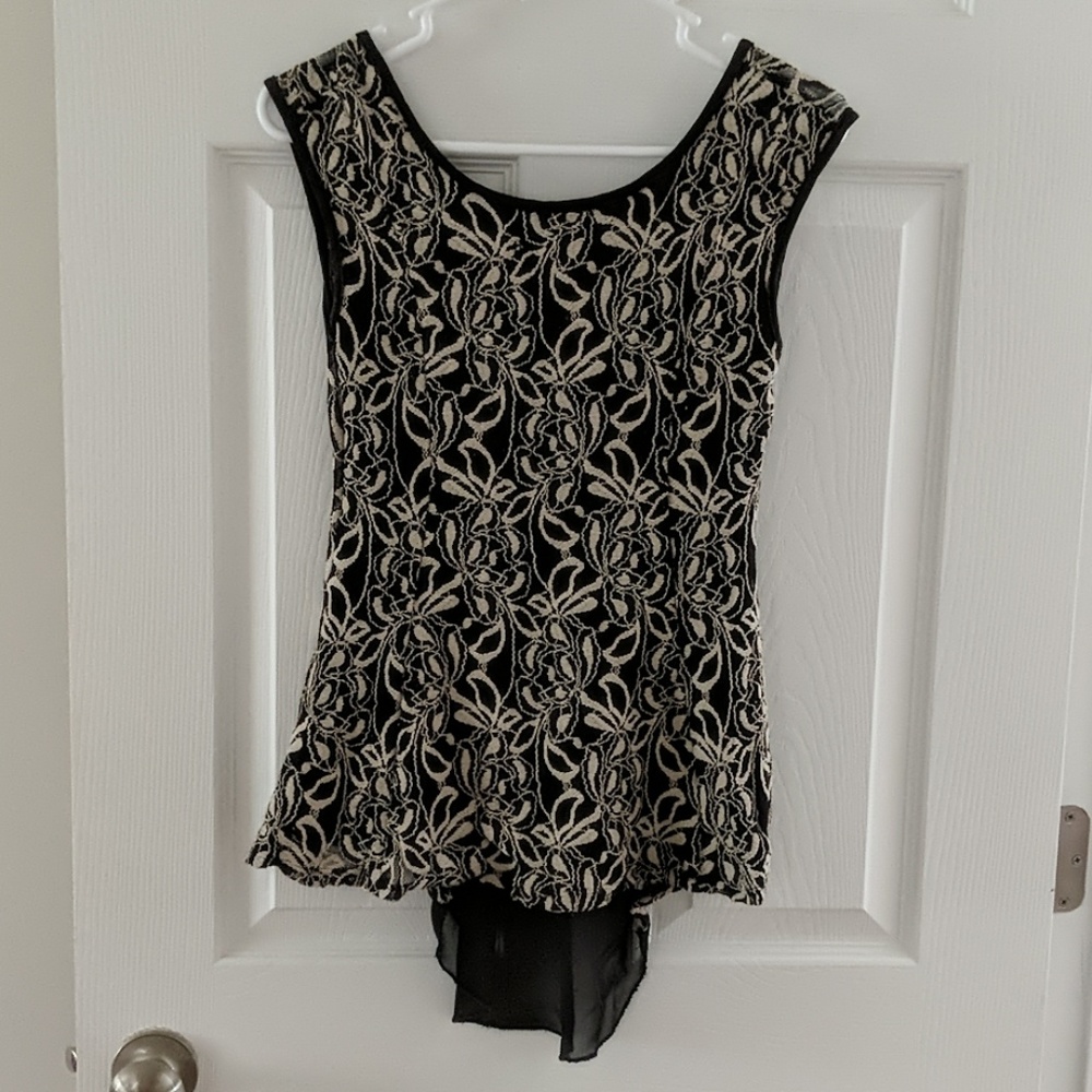 Patterned Blouse - Picture 1 of 3